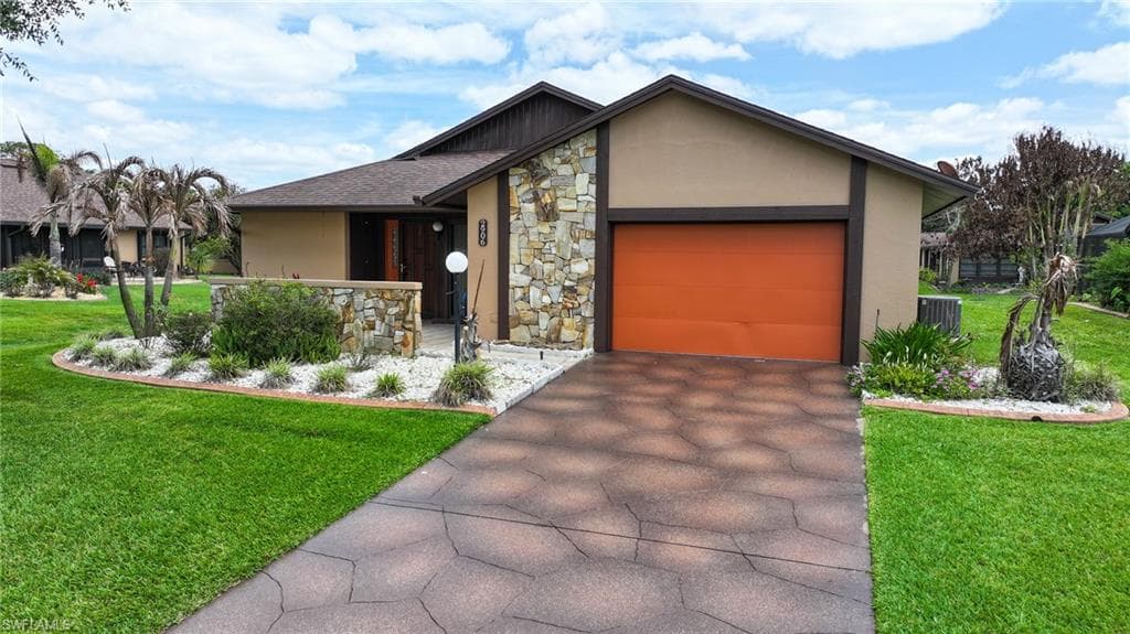 2906 Waterwood DR SEBRING, FL 33872