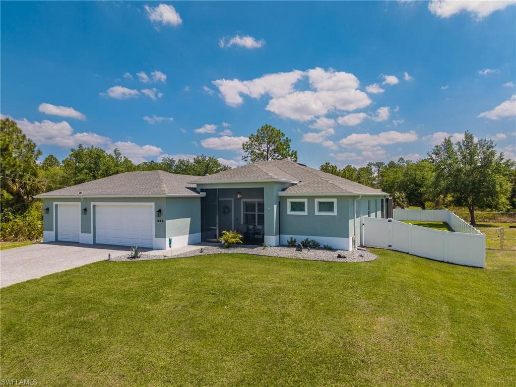 908 Hibiscus AVE