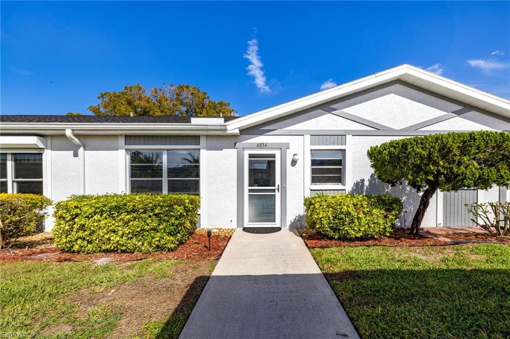 6834 Bogey DR FORT MYERS, FL 33919