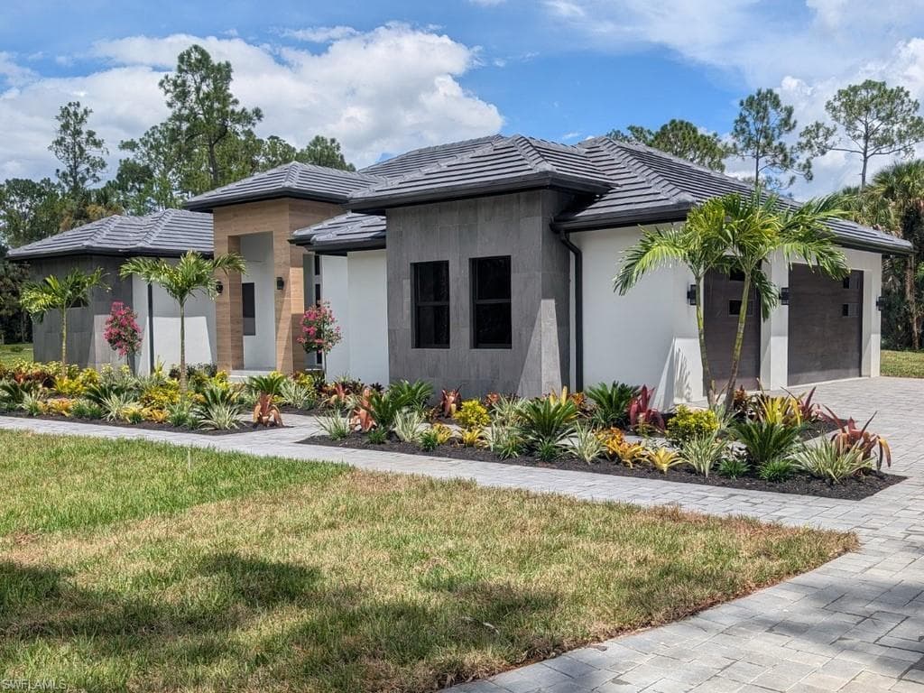 430 7th ST SW NAPLES, FL 34117