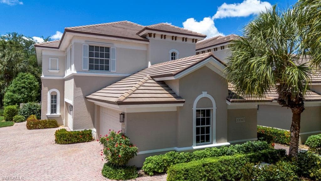 10040 Valiant CT 101 MIROMAR LAKES, FL 33913