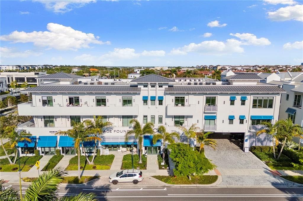 101 8th Street South 307 NAPLES, FL 34102