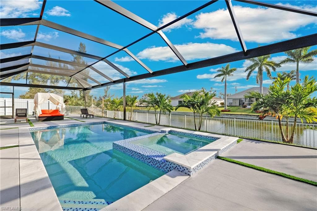234 SW 26th ST CAPE CORAL, FL 33914