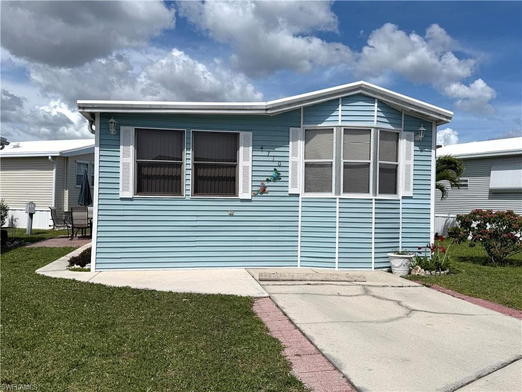 4710 Pilgrims WAY W ESTERO, FL 33928