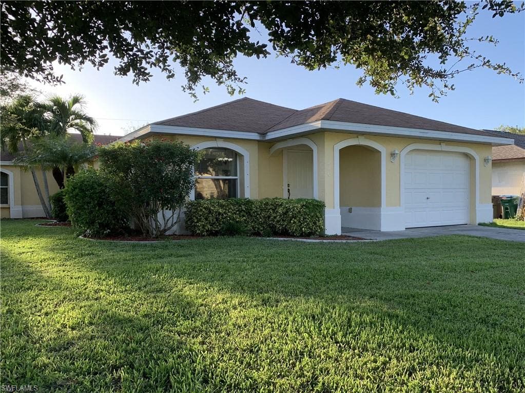 1242 SE 24th AVE CAPE CORAL, FL 33990