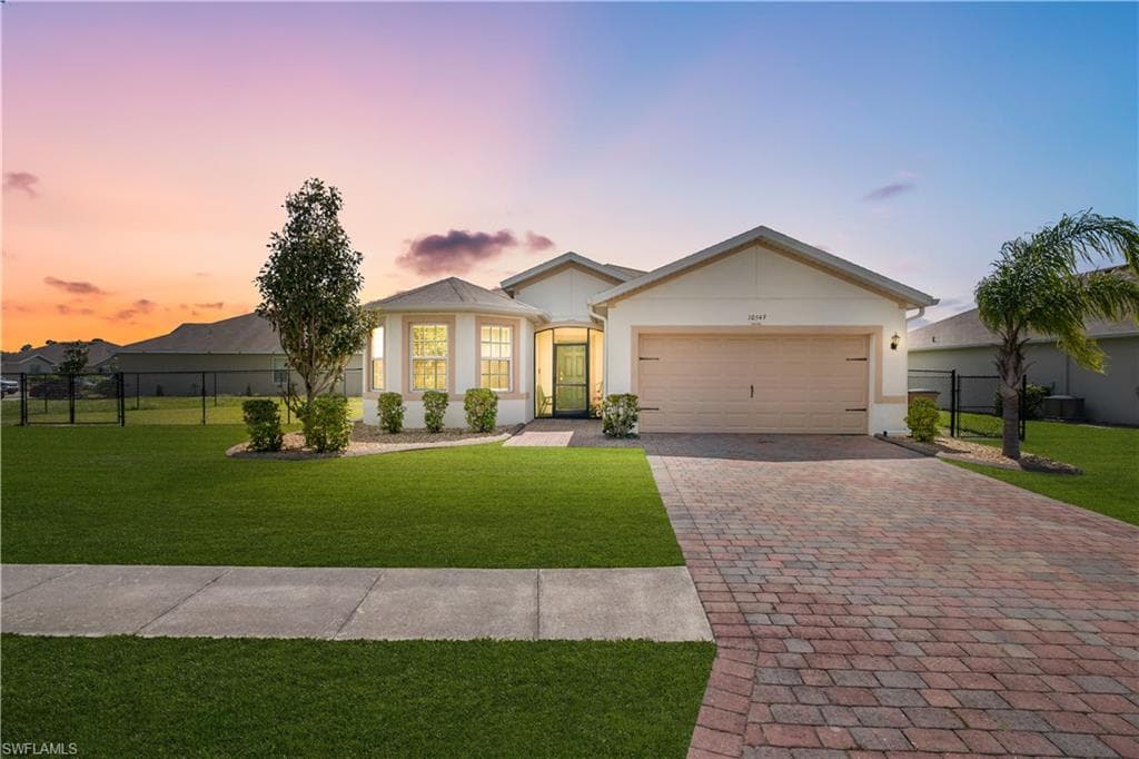 10549 Canal Brook LN LEHIGH ACRES, FL 33936