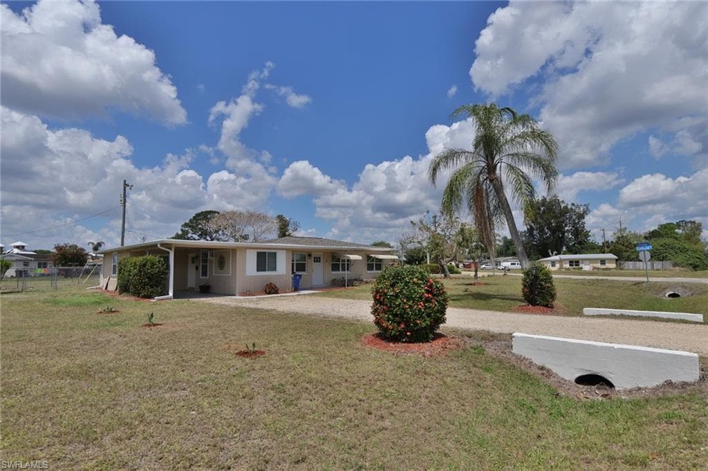 11 California RD LEHIGH ACRES, FL 33936