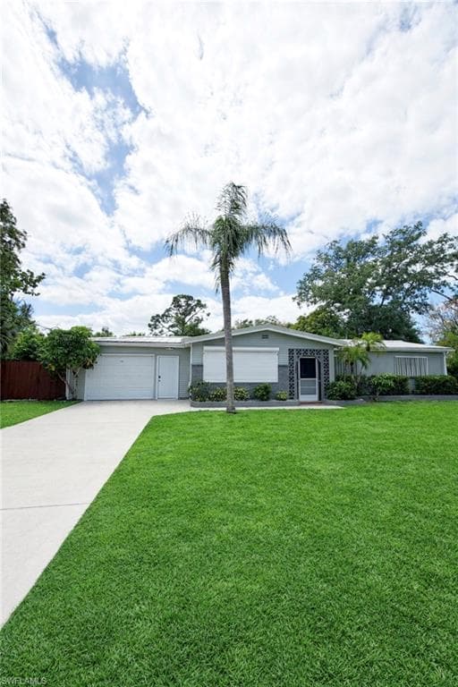 7386 Pine DR FORT MYERS, FL 33967