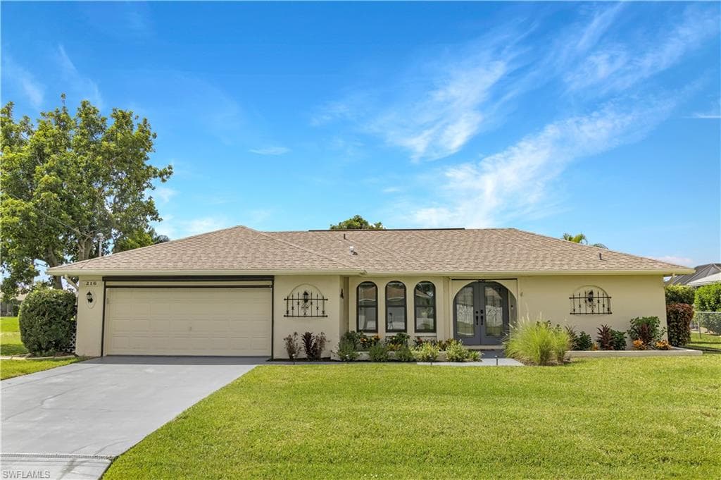 216 SE 30th TER CAPE CORAL, FL 33904