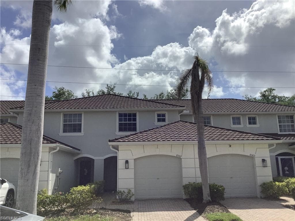 8567 Athena CT LEHIGH ACRES, FL 33971