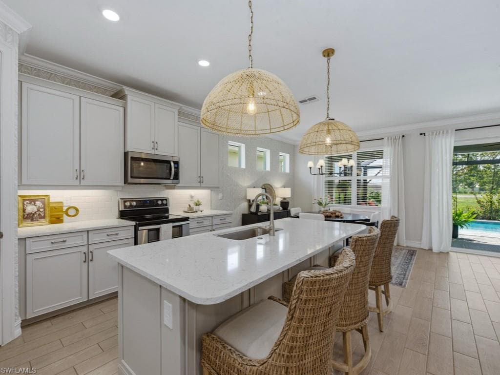 496 Polihale WAY NAPLES, FL 34114