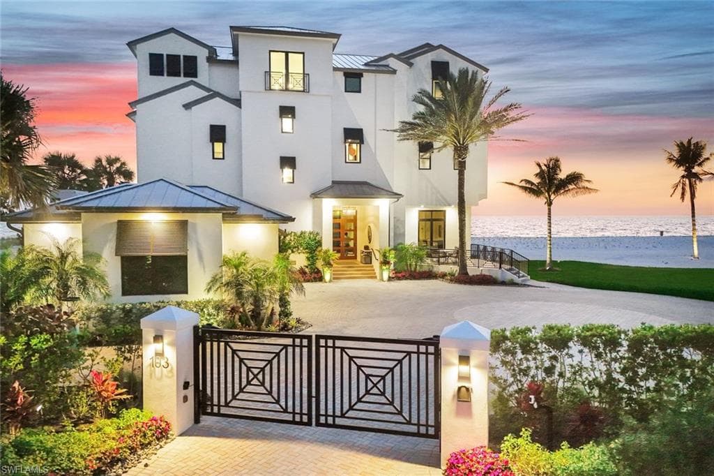 103 Saint Lucia LN BONITA SPRINGS, FL 34134