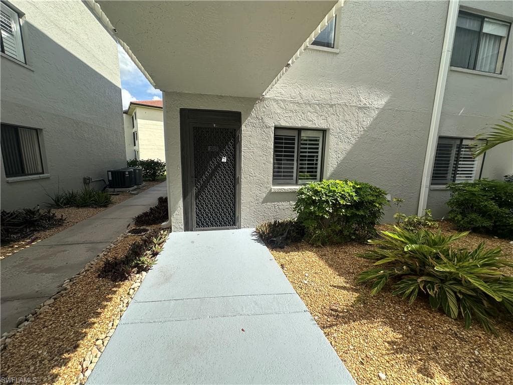 11610 Caravel CIR 108 FORT MYERS, FL 33908