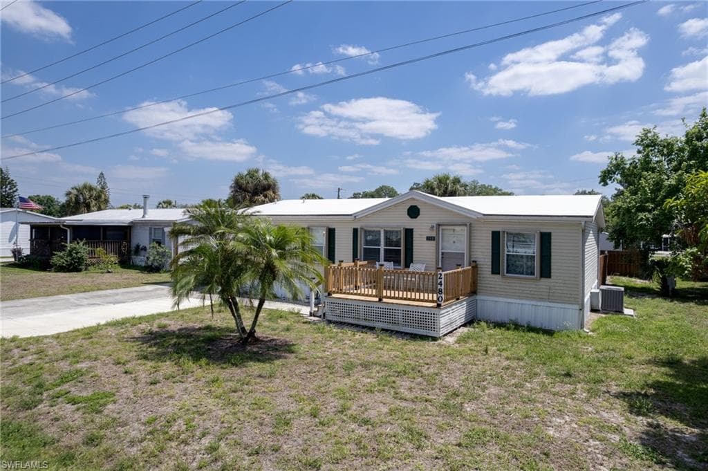2480 Austin Smith CT NORTH FORT MYERS, FL 33917