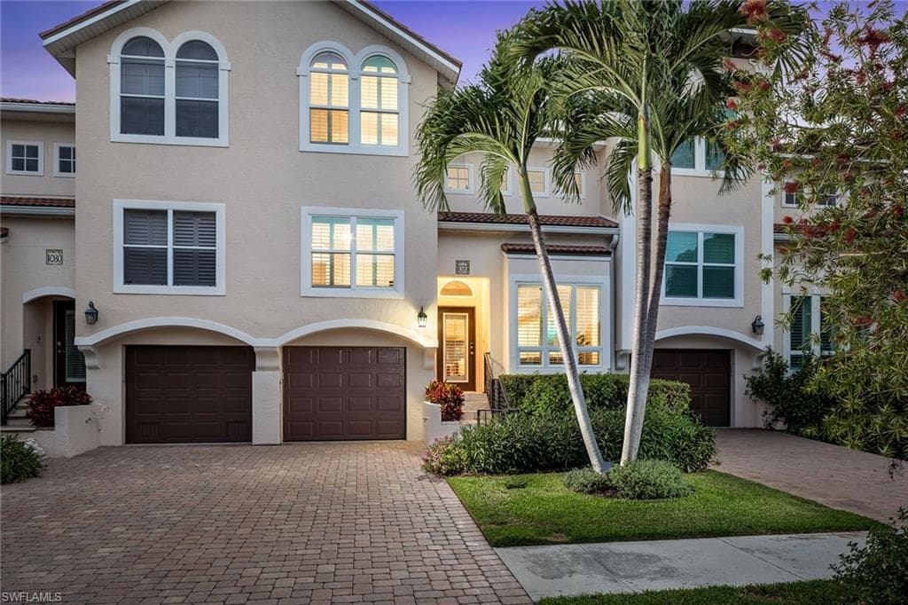 1070 5th ST S NAPLES, FL 34102