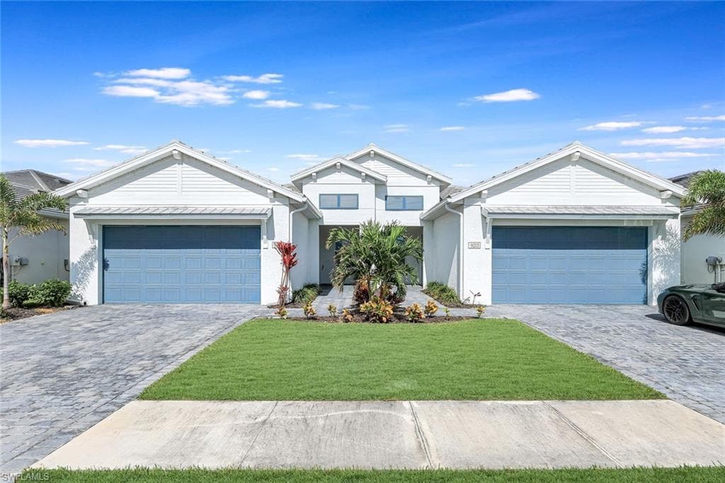 9209 Cayman DR N NAPLES, FL 34114