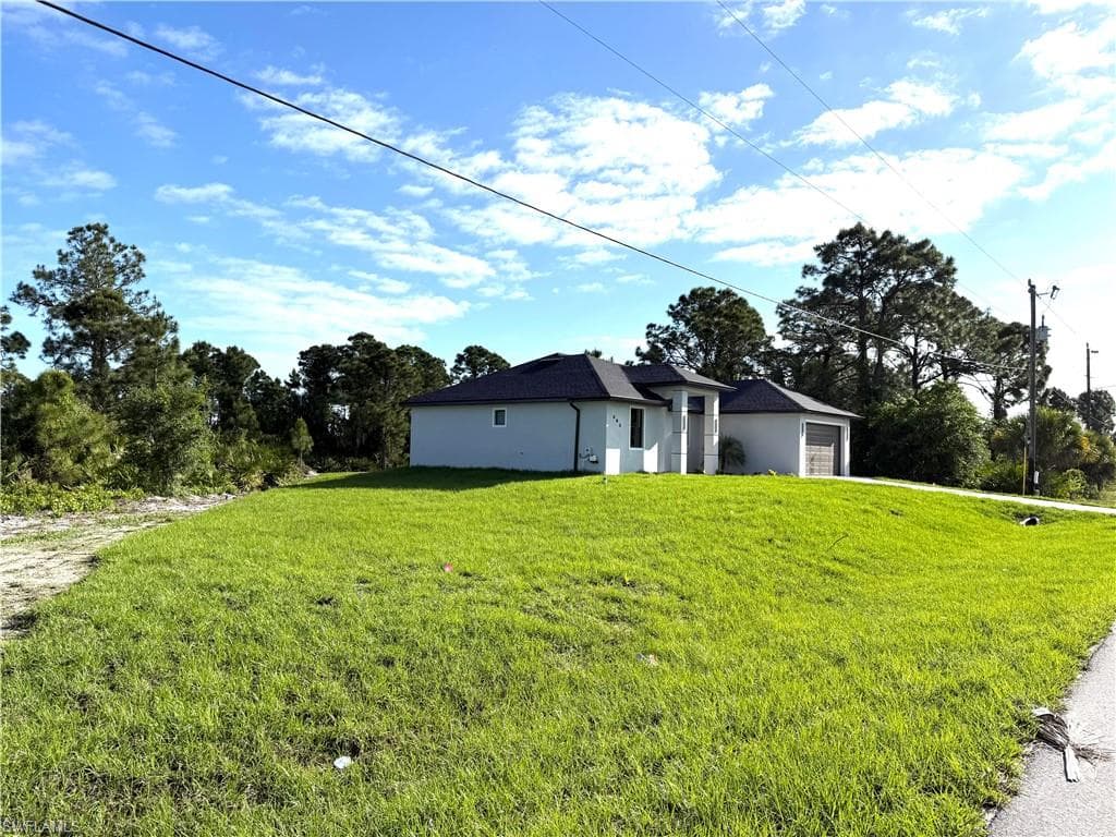 803 Newell ST E LEHIGH ACRES, FL 33974