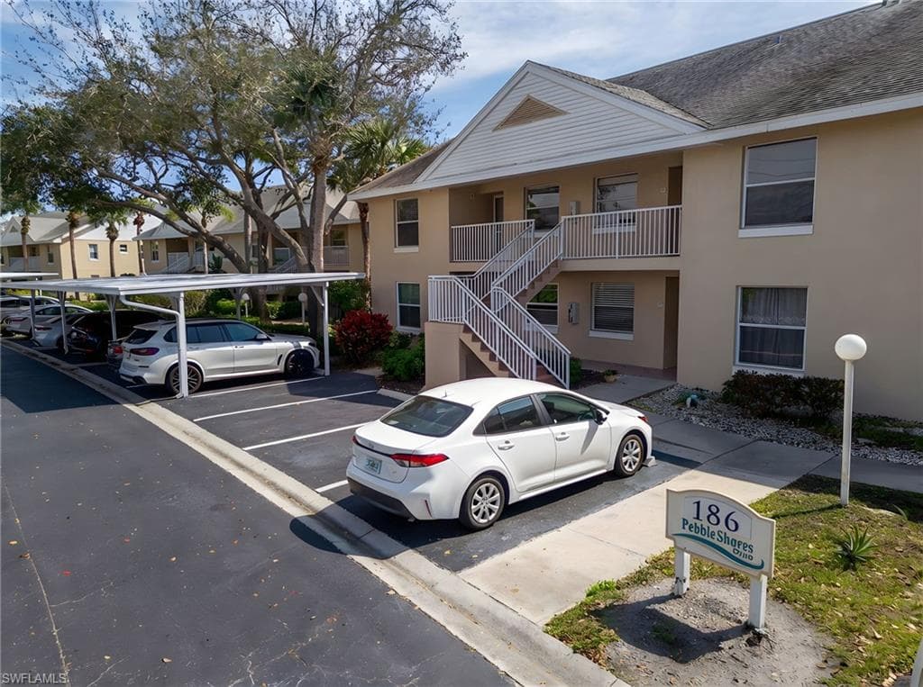 186 Pebble Shores DR 201 NAPLES, FL 34110