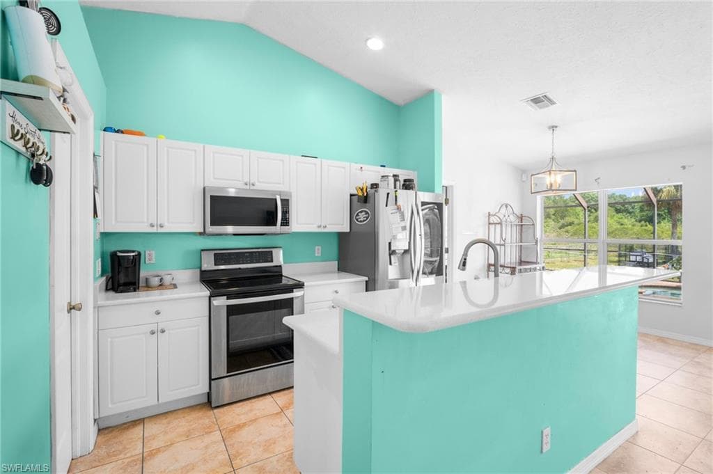 15601 Cemetery RD FORT MYERS, FL 33905