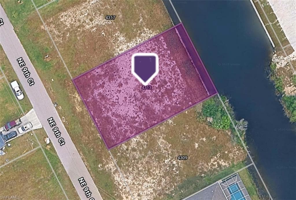 4313 NE 9th CT CAPE CORAL, FL 33909