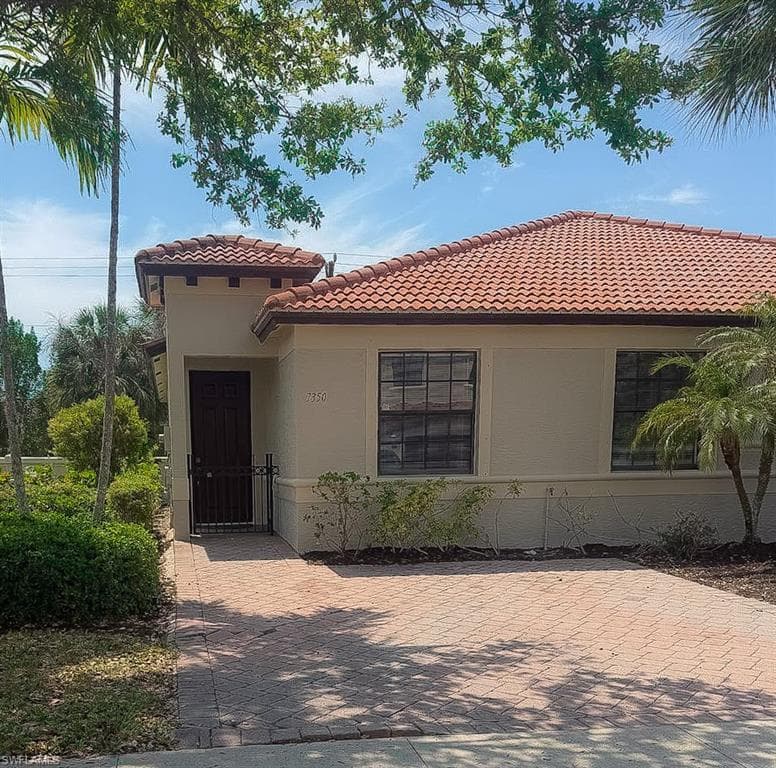 7350 Bristol CIR NAPLES, FL 34120