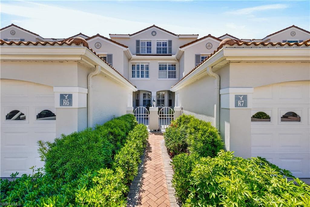 8420 Excalibur CIR R7 NAPLES, FL 34108