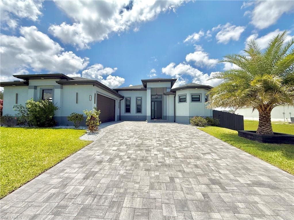 2618 NW 8th TER CAPE CORAL, FL 33993