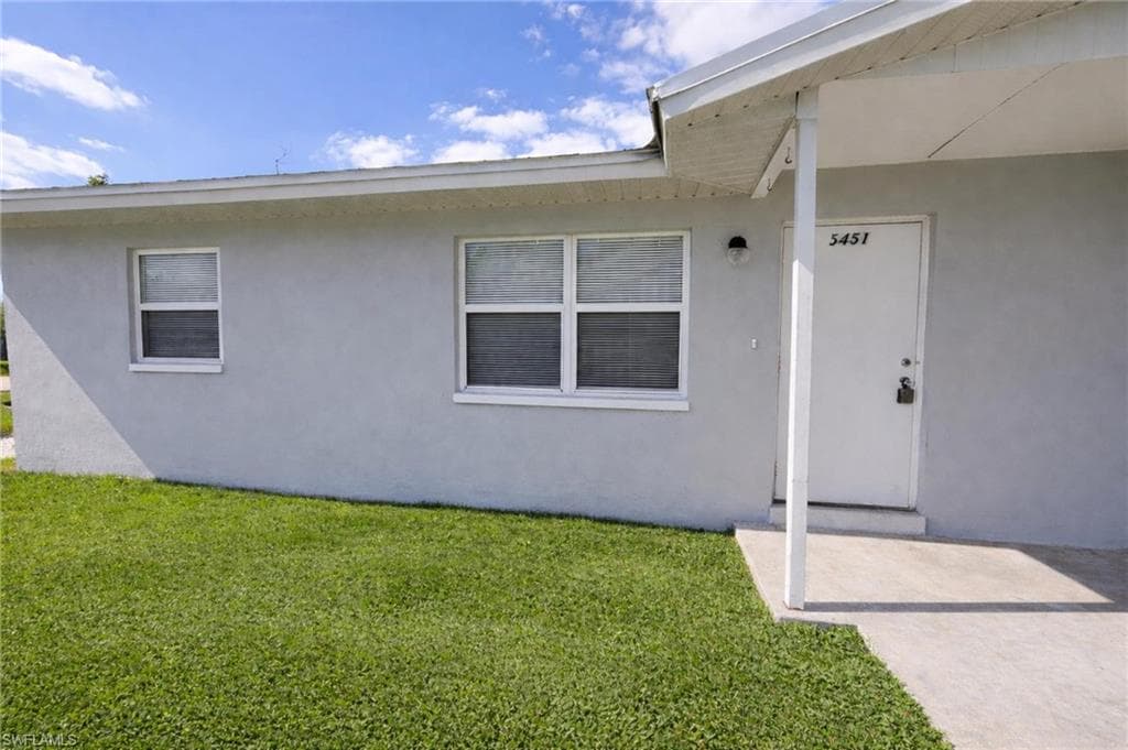 5451 11th AVE FORT MYERS, FL 33907