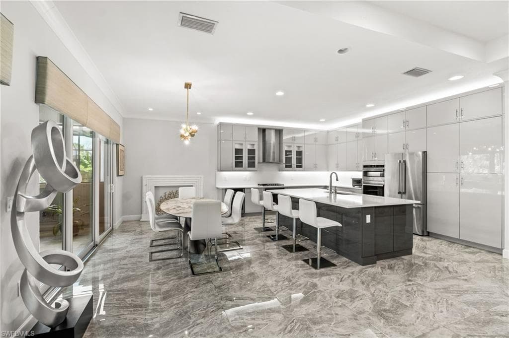12033 Azalea WAY NAPLES, FL 34120