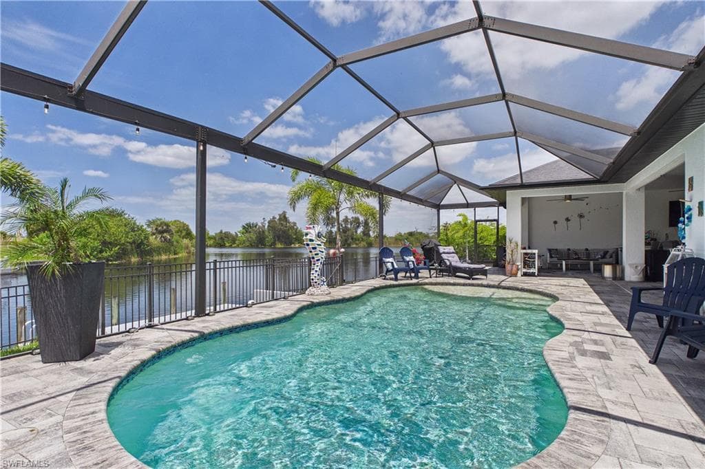 200 SW 30th AVE CAPE CORAL, FL 33991