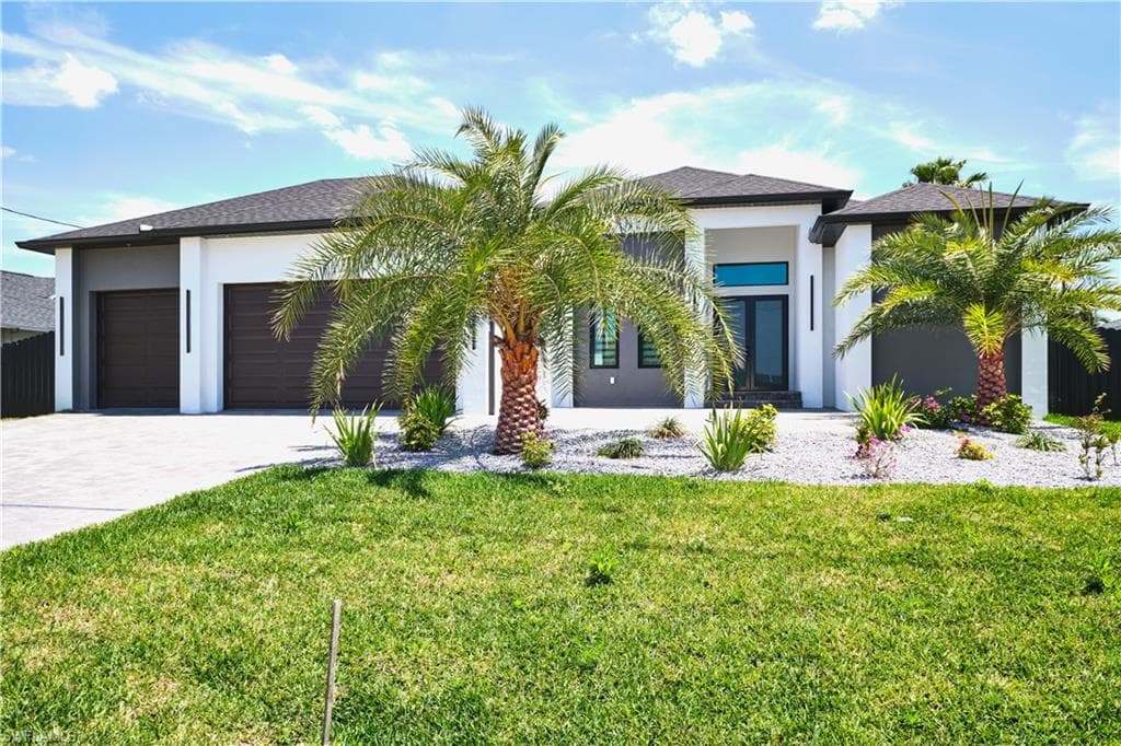 2717 SW 22nd AVE CAPE CORAL, FL 33914