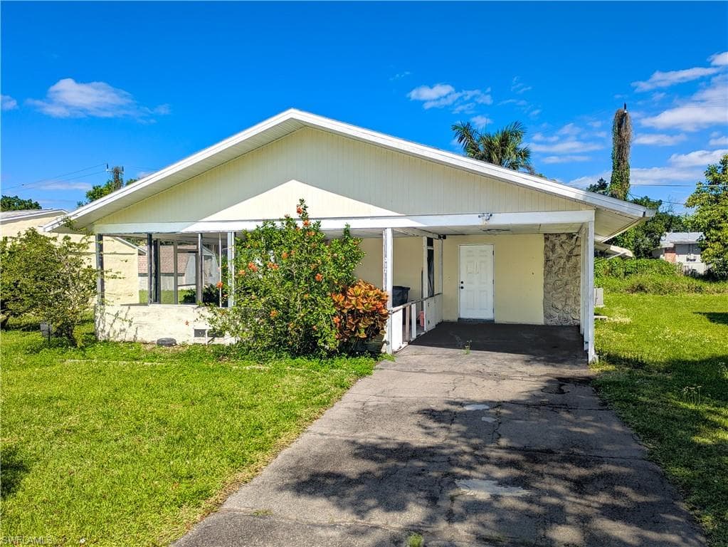 317 Montgomery AVE FORT MYERS, FL 33905