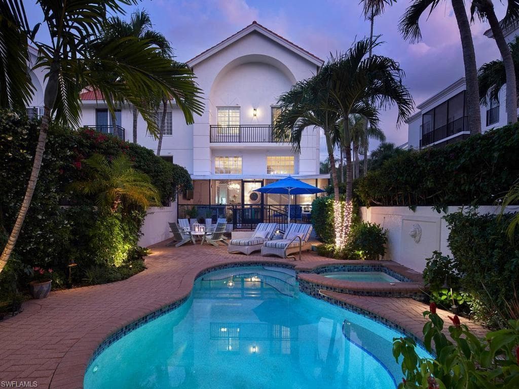 430 10th AVE S 305 NAPLES, FL 34102