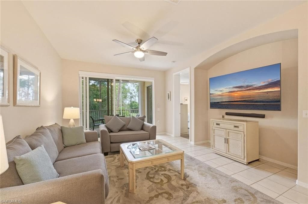 4873 Hampshire CT 104 NAPLES, FL 34112