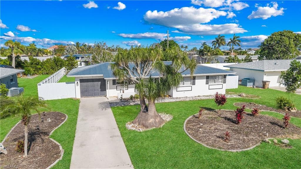 2627 SE 18th PL CAPE CORAL, FL 33904