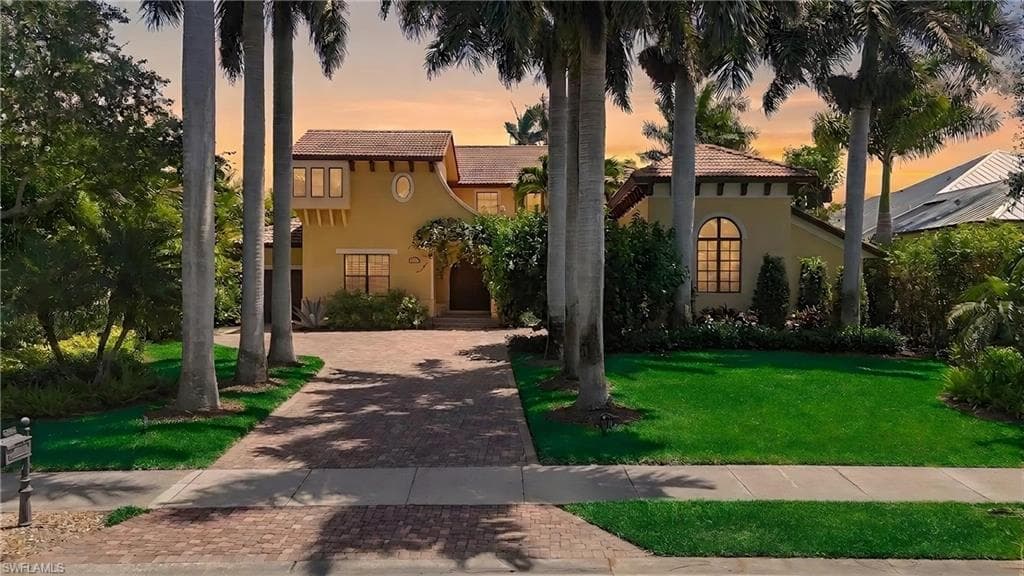 3310 Crayton RD NAPLES, FL 34103