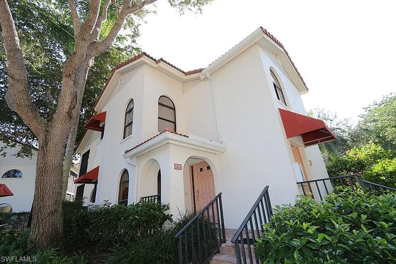 563 Serendipity DR 563 NAPLES, FL 34108