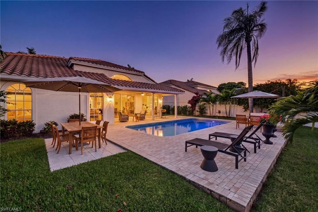 175 Via Napoli NAPLES, FL 34105