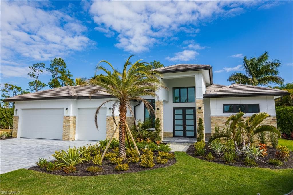 231 Legacy CT NAPLES, FL 34110