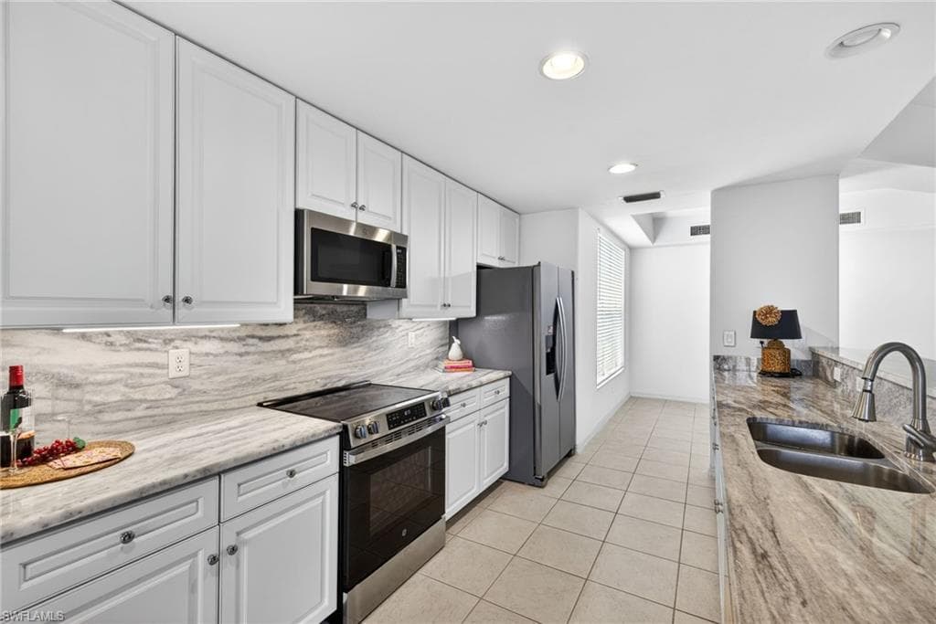 13020 Sandy Key BEND 2 NORTH FORT MYERS, FL 33903