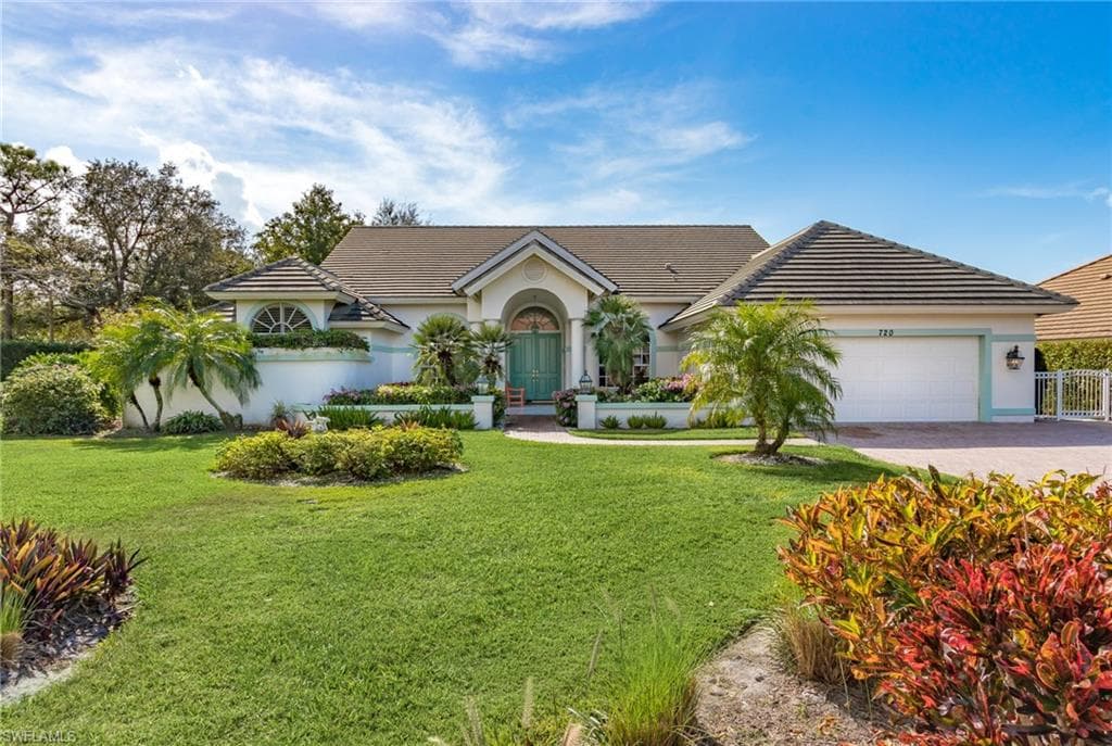 720 Turkey Oak LN NAPLES, FL 34108