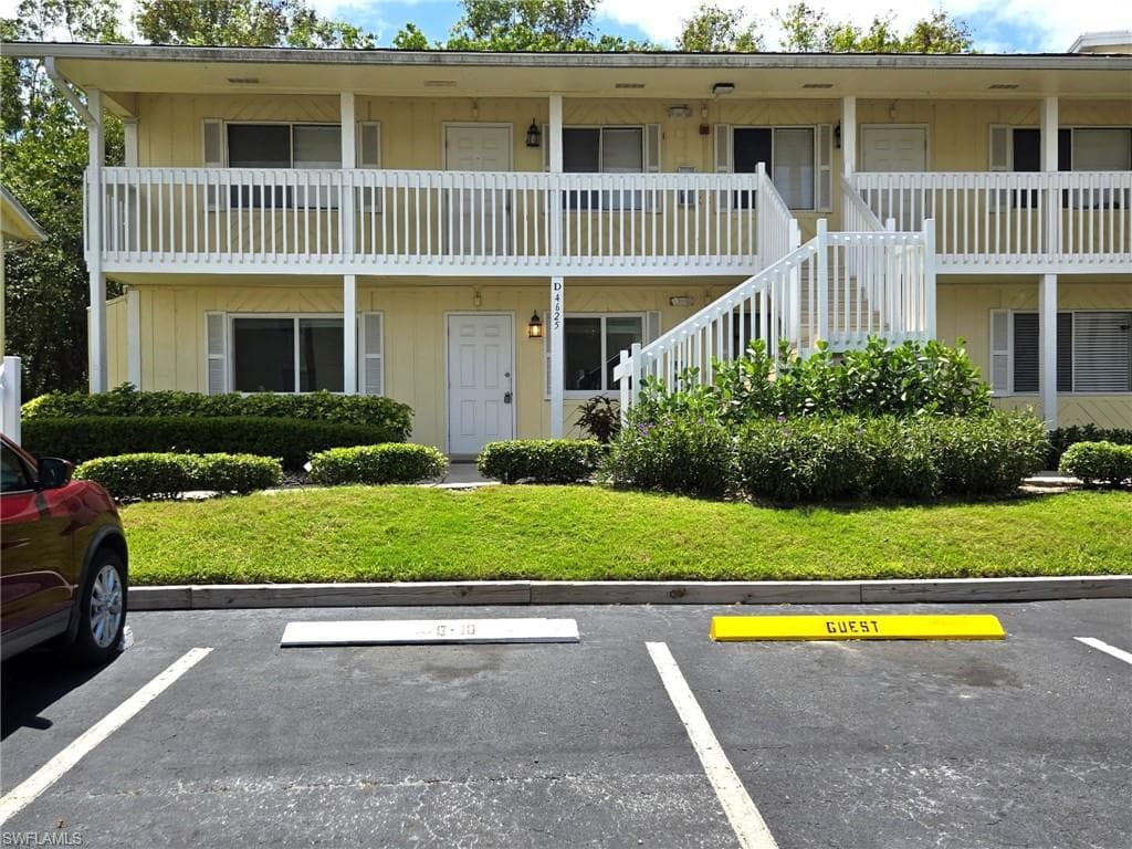 4615 Bayshore DR E8 NAPLES, FL 34112