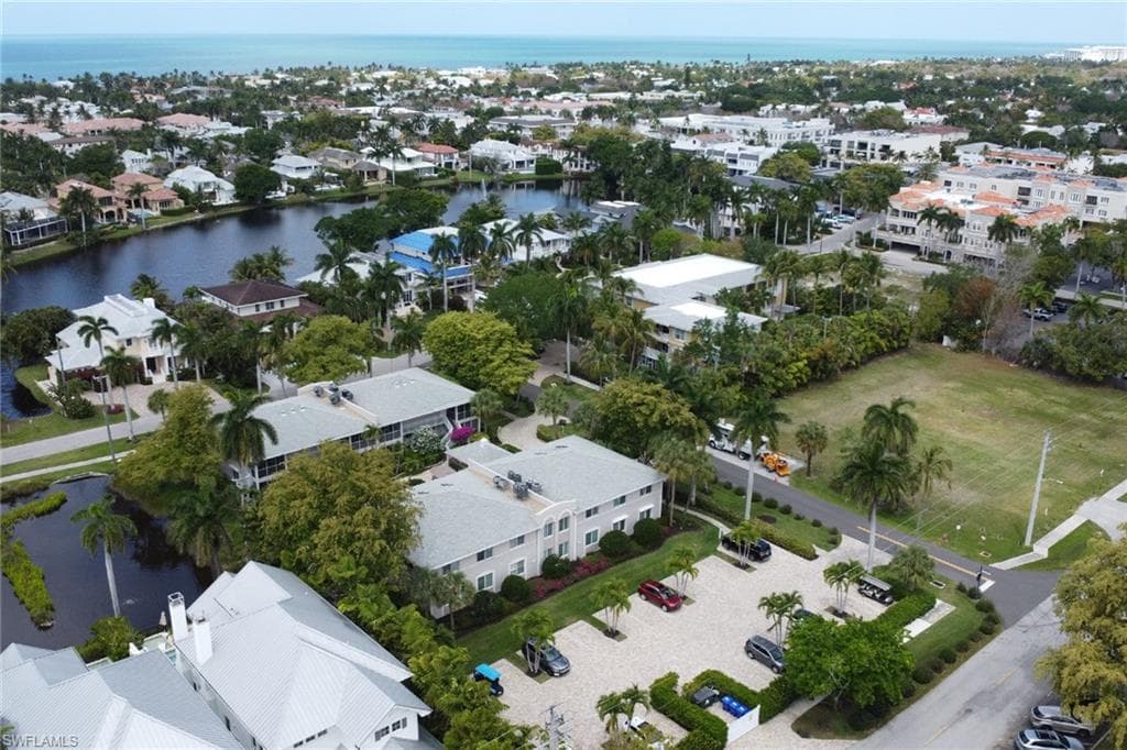 638 7th AVE S B638 NAPLES, FL 34102