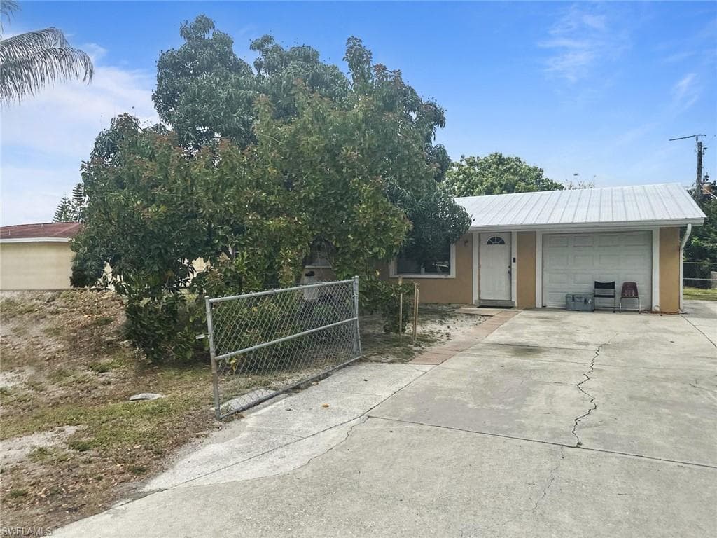 13314 2nd ST FORT MYERS, FL 33905