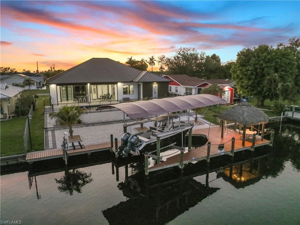 4211 SE 1st AVE CAPE CORAL, FL 33904
