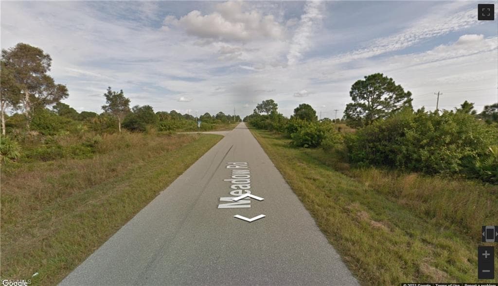 2902 Meadow RD LEHIGH ACRES, FL 33974