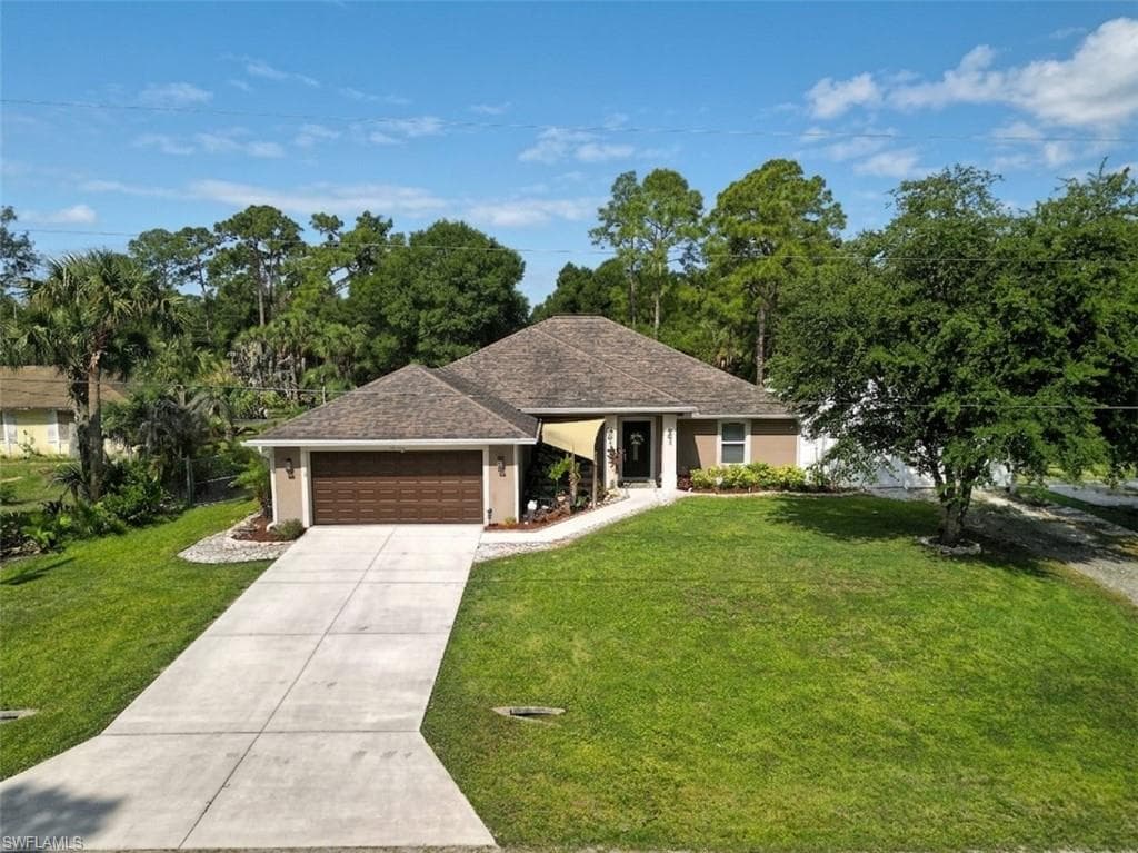 611 Cleveland AVE LEHIGH ACRES, FL 33972