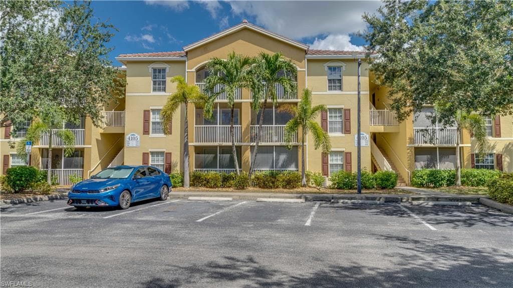 4105 Residence DR 709 FORT MYERS, FL 33901