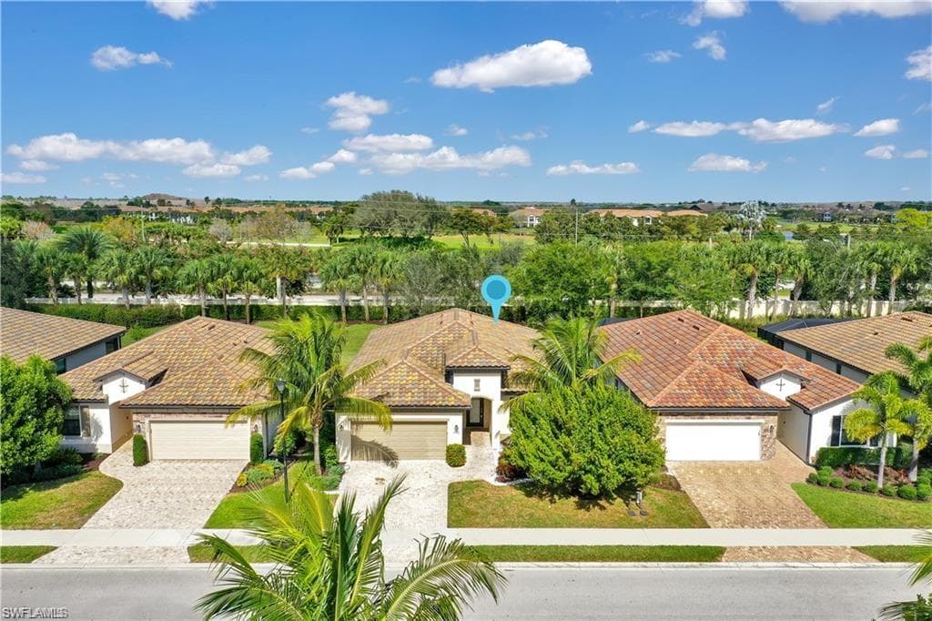 9204 Woodhurst DR NAPLES, FL 34120