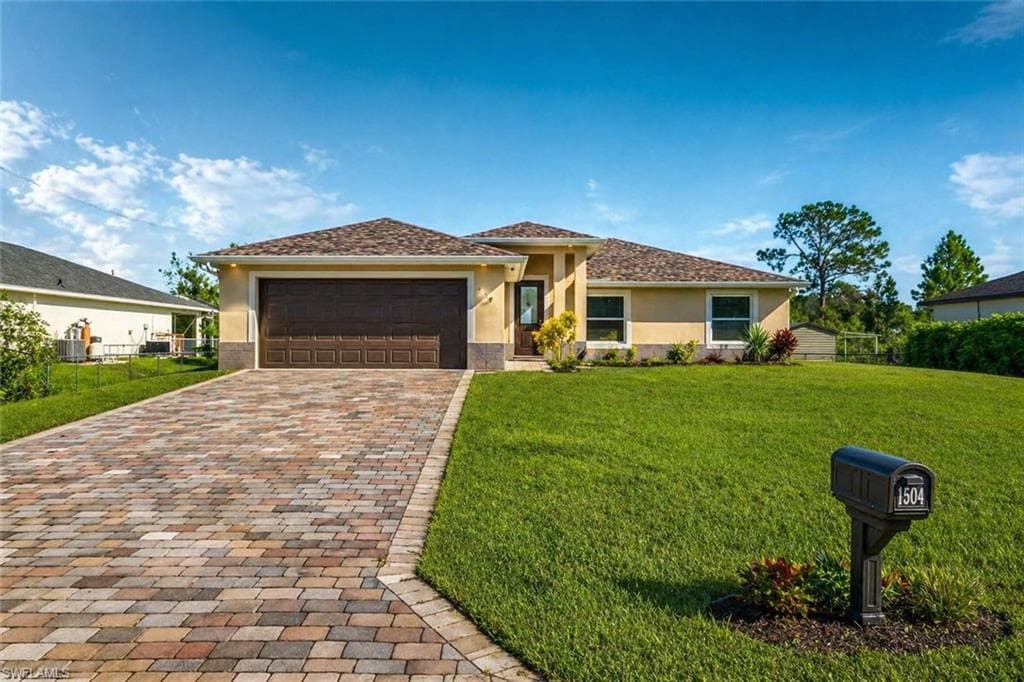 3110 42nd ST W LEHIGH ACRES, FL 33971
